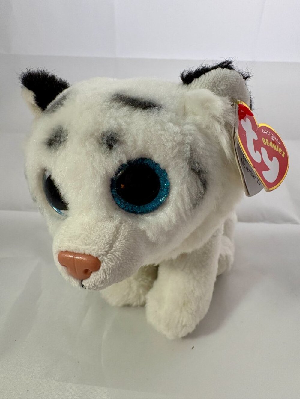 Ty Beanie Baby Tundra White Tiger Plush #42106 w/ Original Tags